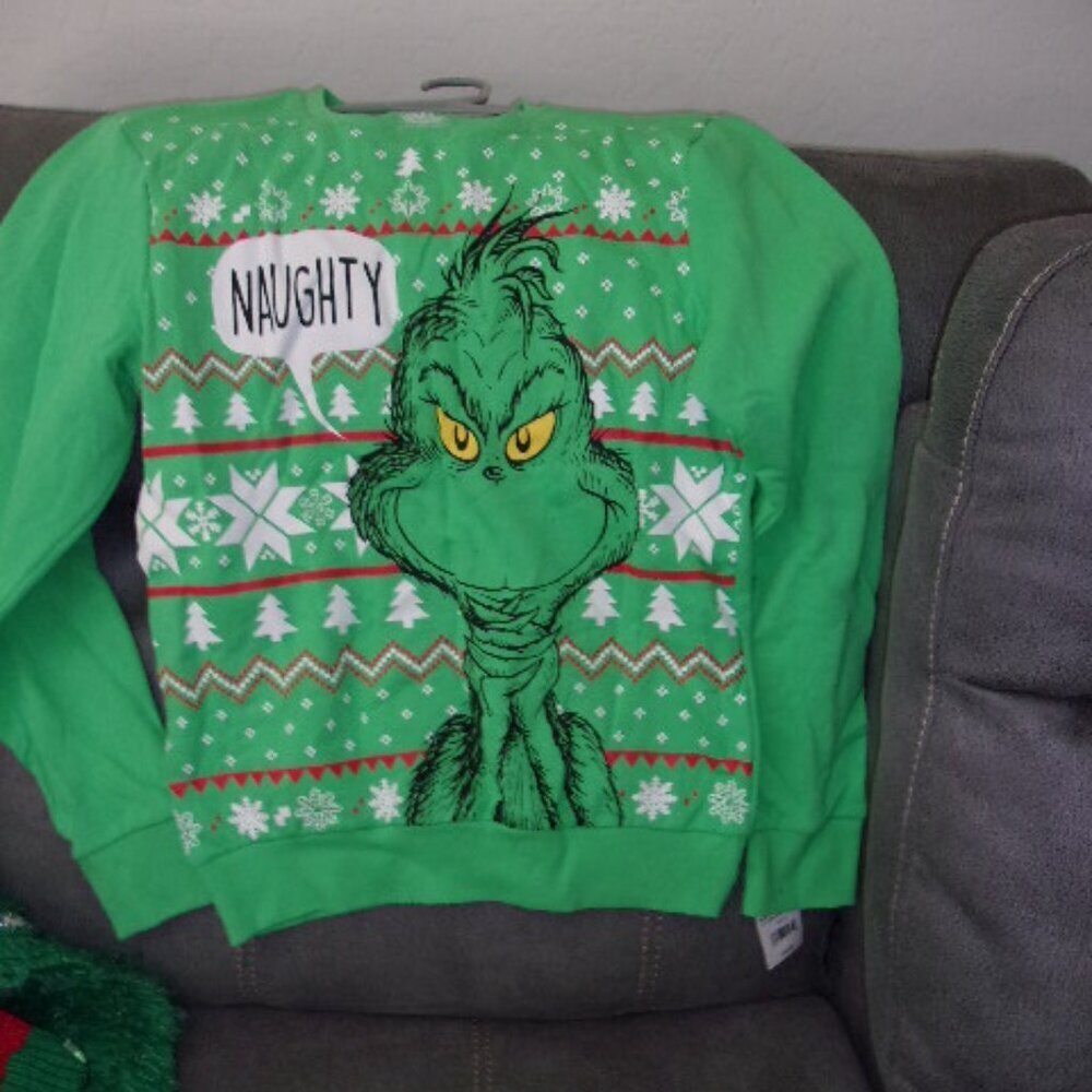 New The grinch Naughty Sweatshirt size Small Juniors